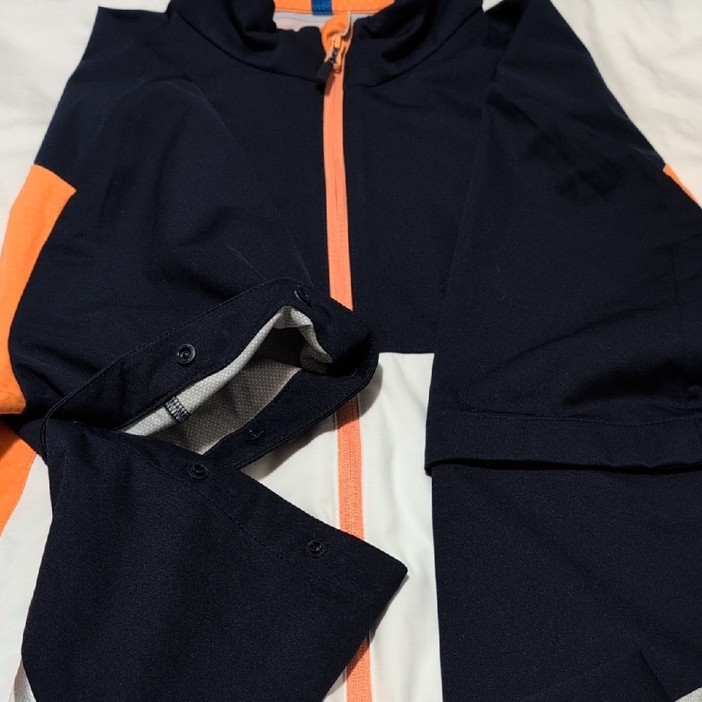 Navy and White Windbreaker with High Collar and Color-Blocked Design - Picture 14 of 16